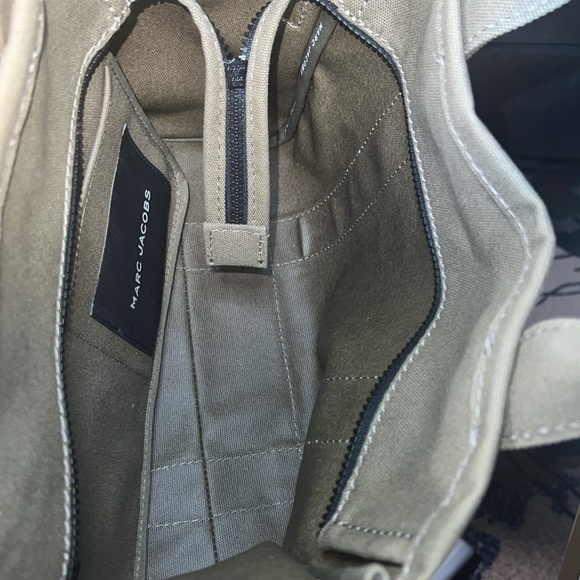 Marc Jacob’s Canvas Large Totebag in Slate Green - Picture 9 of 10